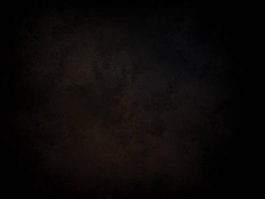 Siyah bir arkaplan, koyu gökyüzü ve beyaz bir saat.