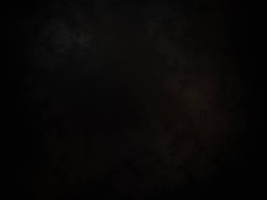 Karanlık gökyüzünde dolunay ve siyah bir arka plan.