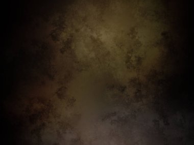 Takım elbiseli ve kravatlı bir adam duvarın önünde duruyor.