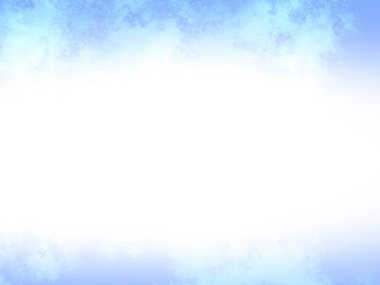 Karlı bir yüzeyde kaykay süren bir insan.