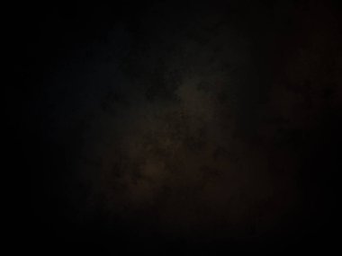 Karanlık gökyüzü ve aydınlığı olan siyah bir arkaplan.