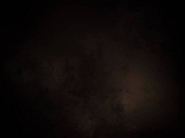 Karanlık bir gökyüzü, birkaç bulut ve bir ışık.