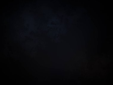 Kara bir arka plan, karanlık bir gökyüzü ve birkaç bulut.