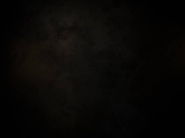 Gece gökyüzünde dolunay ve siyah bir arka plan.