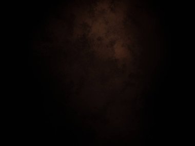 Takım elbiseli ve kravatlı bir adam karanlık bir arka planın önünde duruyor.