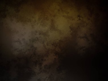 Takım elbiseli ve kravatlı bir adam karanlık bir arka planın önünde duruyor.