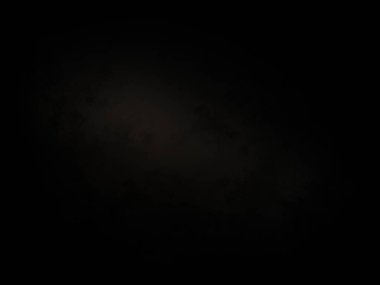 Karanlık gökyüzünde dolunay ve siyah bir arka plan.