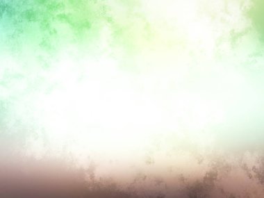 Karlı bir yüzeyde kaykay süren bir insan.