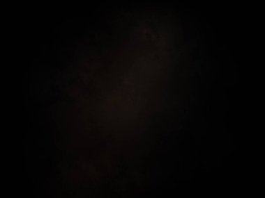 Karanlık gökyüzünde dolunay ve siyah bir arka plan.