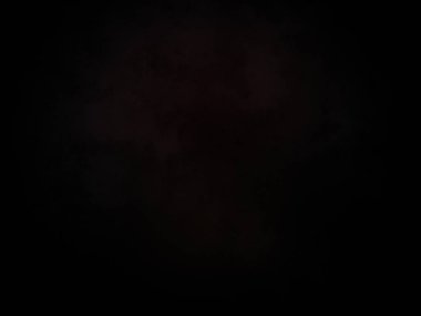 Kırmızı ve beyaz havai fişekli siyah bir arkaplan