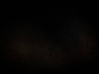 Karanlık gökyüzünde dolunay.