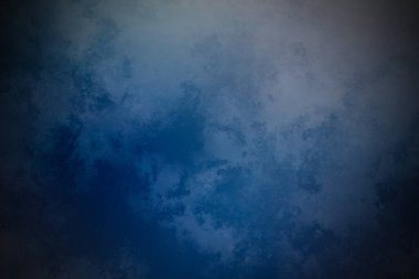 Beyaz ve siyah saati olan mavi ve siyah bir arkaplan