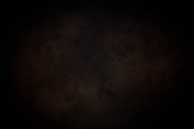 Siyah bir arkaplan, koyu gökyüzü ve beyaz bir saat.