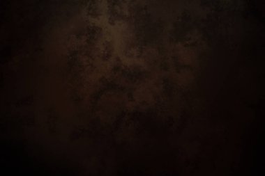 Kahverengi ve siyah desenli koyu bir arkaplan