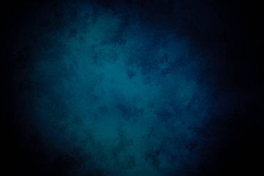 Koyu gökyüzü ile mavi ve siyah bir arkaplan