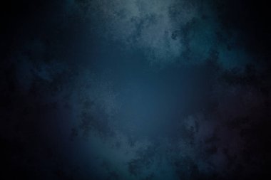 Koyu mavi arkaplan ve koyu mavi gökyüzü.