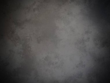 Bir duvarın siyah beyaz fotoğrafı.