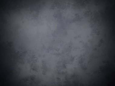 Bir duvarın siyah beyaz fotoğrafı.