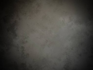 Bir duvarın siyah beyaz fotoğrafı.