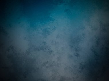 Sörf tahtasında suda bir insan.