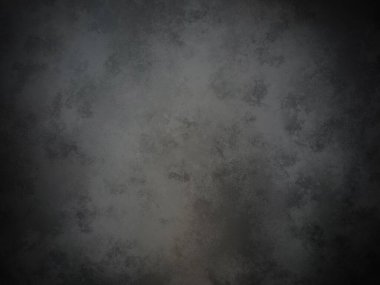 Bir duvarın siyah beyaz fotoğrafı.