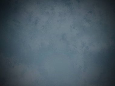 Gökyüzünde mavi arka planda uçan bir uçak.