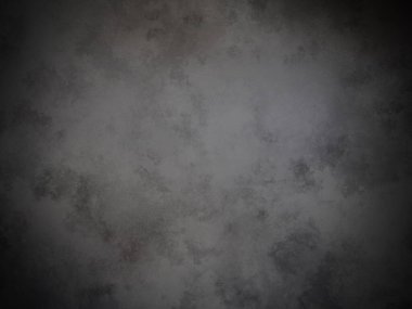 Bir duvarın siyah beyaz fotoğrafı.