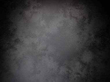 Takım elbiseli bir adamın siyah beyaz fotoğrafı.