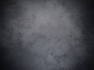 Bir duvarın siyah beyaz fotoğrafı.