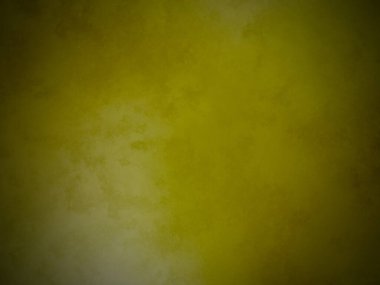 Üzerinde saat olan sarı bir duvar.