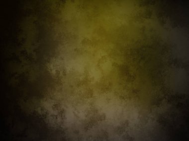 Sarı ışığı olan karanlık ve kirli bir duvar.