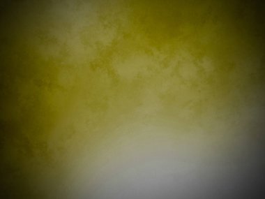 Okyanusta sörf tahtası üzerinde sörf yapan bir adam.