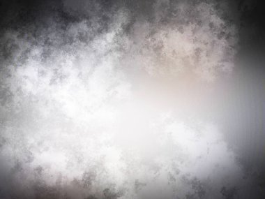 Gece gökyüzünde koyu gri bulutlar