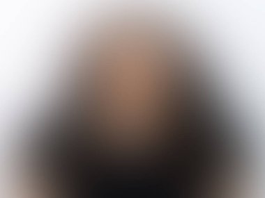 Ürün gösterimi için bulanık gri stüdyo arkaplanı