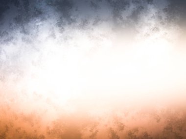 akşam gökyüzünde kara bulutlar.