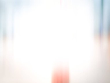 Havadaki ışık merkezde bulanıklaştı.