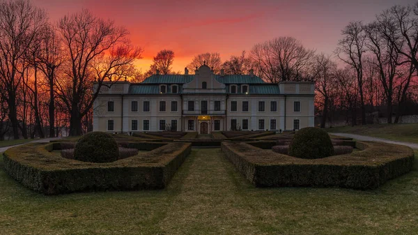 Mieroszewski Palace in the light of the setting sun.
