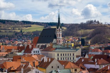 Şehirdeki eski kasabanın manzarası