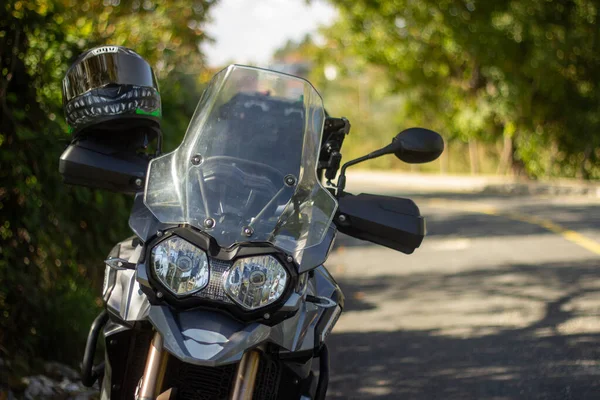 Triumph Motocykl Ulicy — Zdjęcie stockowe