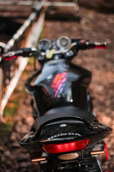 Motocykl Zaparkovaný Ulici — Stock fotografie