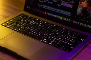 Apple MacBook Pro M2 Pro Chip (2023)