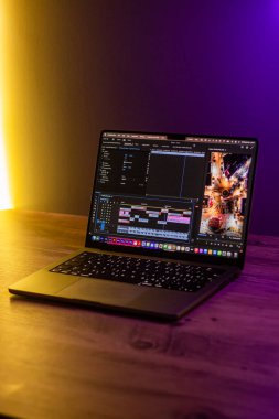 Apple MacBook Pro M2 Pro Chip (2023)