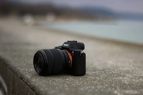 Profesionální Fotograf Natáčení Videokamery — Stock fotografie
