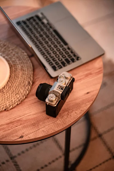 Fujifilm Xt-4 & MacBook Pro