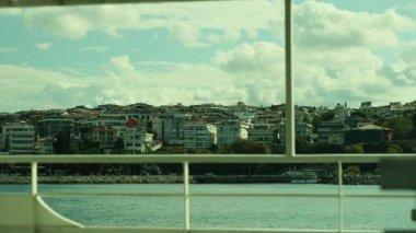 İstanbul 'un feribottan İstanbul' a manzarası.