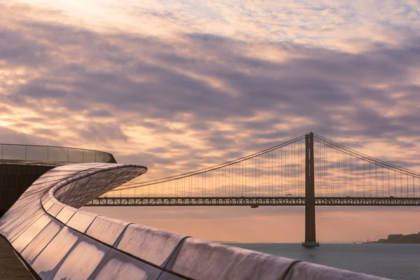 Vista Desde Museo Arte Arquitectura Tecnología Del Puente Abril Lisboa —  Fotos de Stock
