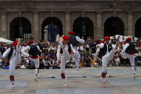 Bask Ülkesi Nde Halk Dansçıları — Stok fotoğraf