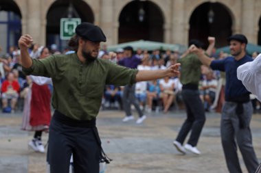 Bask halk dansı festivali