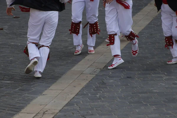 Bailarines Folclóricos Vascos Durante Una Actuación —  Fotos de Stock