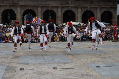 Bask halk dansı festivali